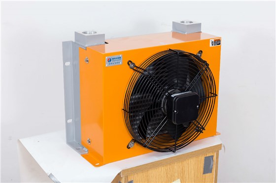 机油冷却器产品图