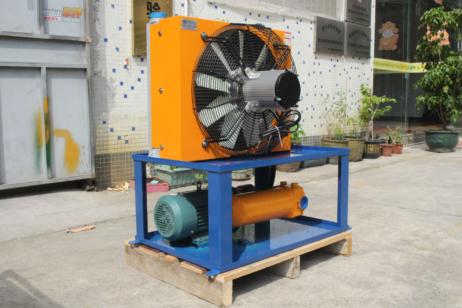 油冷散热器产品实拍 油冷散热器产品实拍