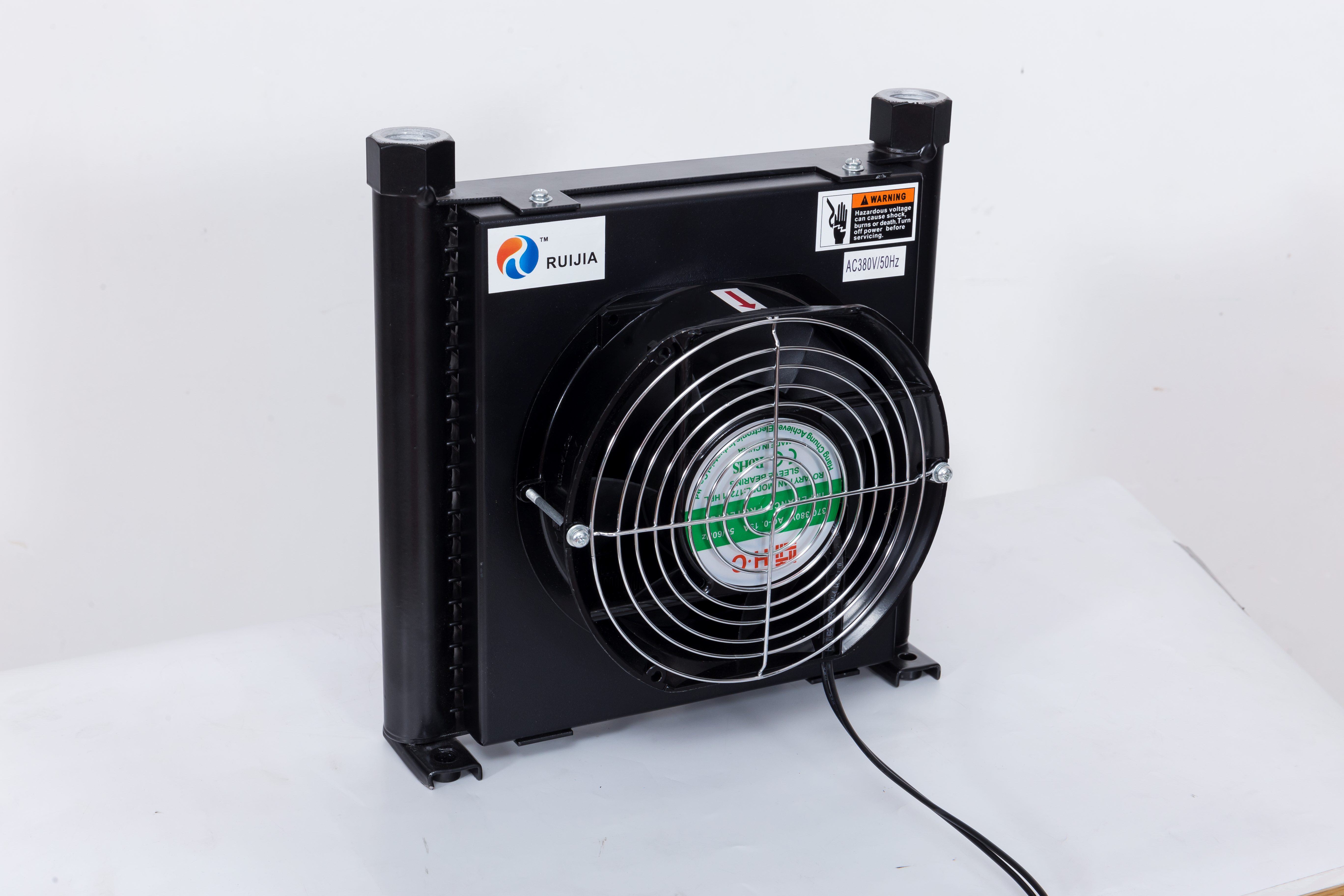 变频器<font color='red'>散热器</font>选型注意事项