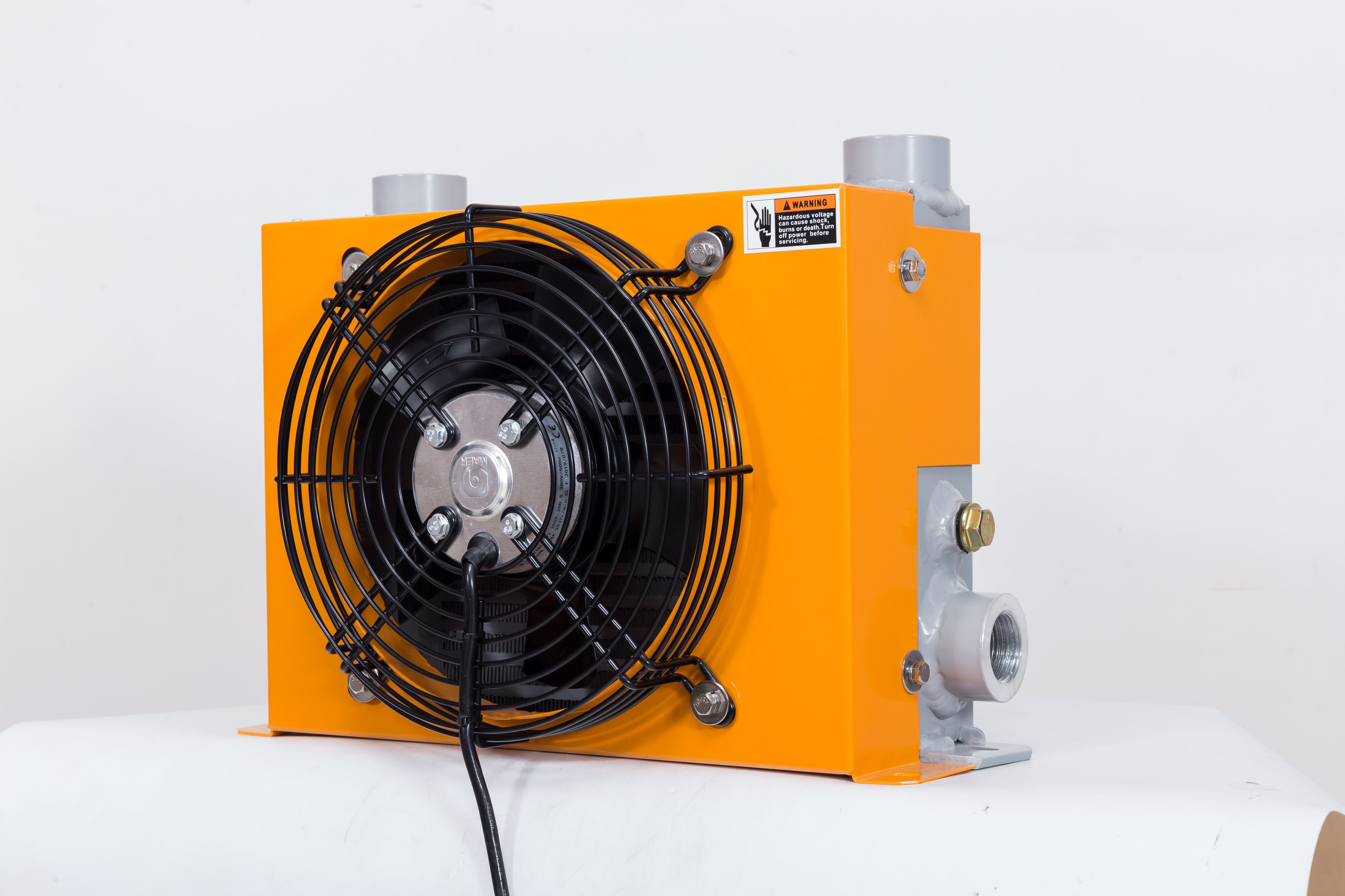 耕作机液压系统发热严重？<font color='red'>液压油散热器</font>选型与安装